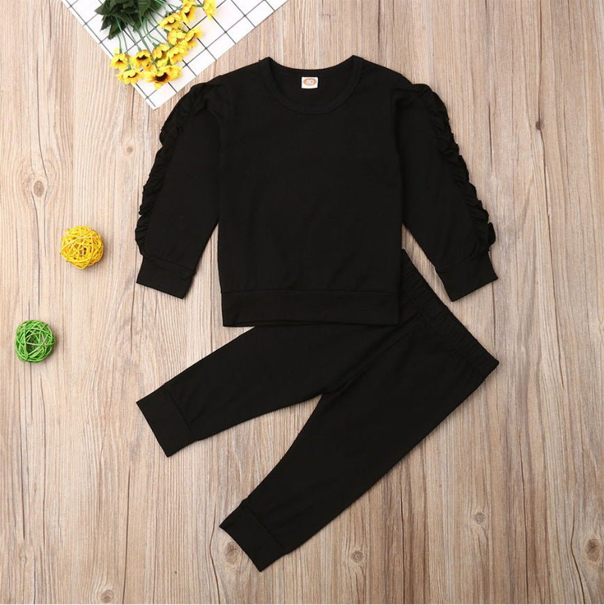 Baby t-shirt and pants 2-piece outfit in soft fabric for newborns